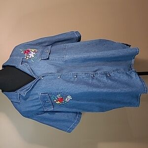 BEST COLLECTION Vintage Lightweight Denim Button-Down Shirt, Embroidered Detail